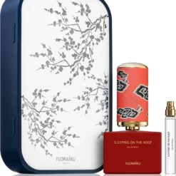 Floraïku Sleeping On The Roof